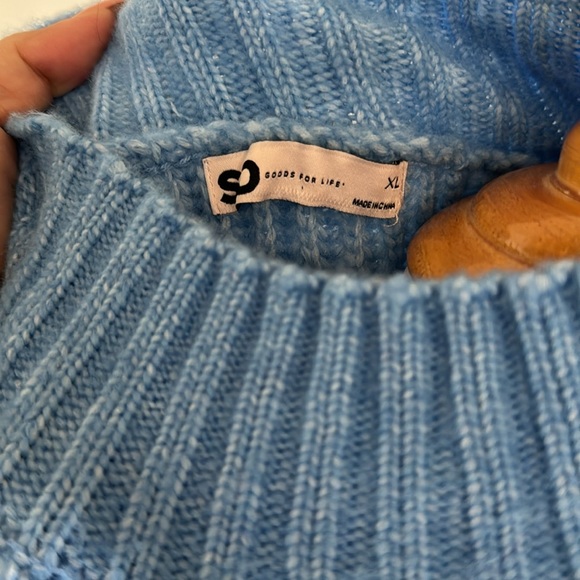 Sweater - Picture 3 of 5